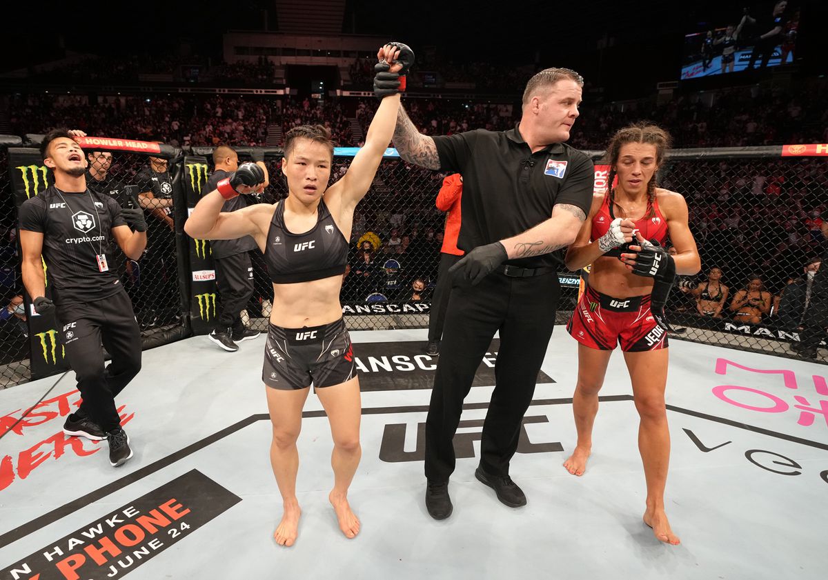 UFC 275 : Zhang contre Jedrzejczyk 2