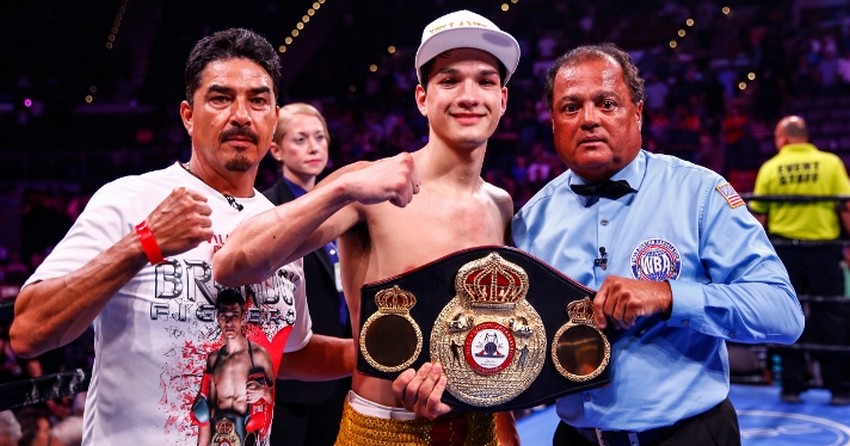 Brandon Figueroa, champion du monde WBA