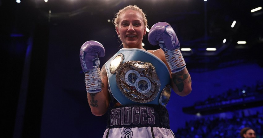 Ebanie Bridges, championne du monde féminine IBF