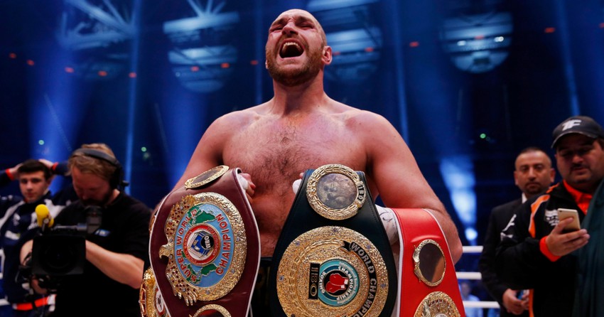 Tyson Fury, champion du monde WBA (Super), WBO, IBO, IBF