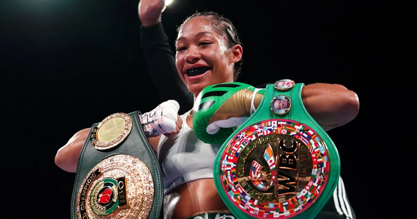 WBC, championne du monde féminine IBO Alycia Baumgardner