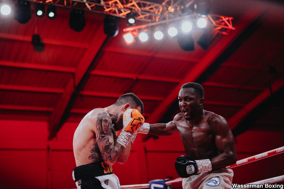 Image : Résultats de boxe : Abass Baraou bat Eggington à Telford