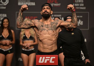 UFC Fight Night : Pesée cérémonielle Almeida contre Lewis