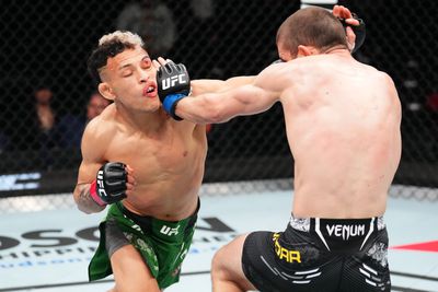 Soirée de combat UFC : Rodriguez contre Bondar