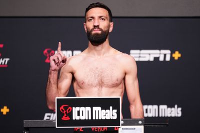 Soirée de combat UFC : pesée entre Rozenstruik et Gaziev