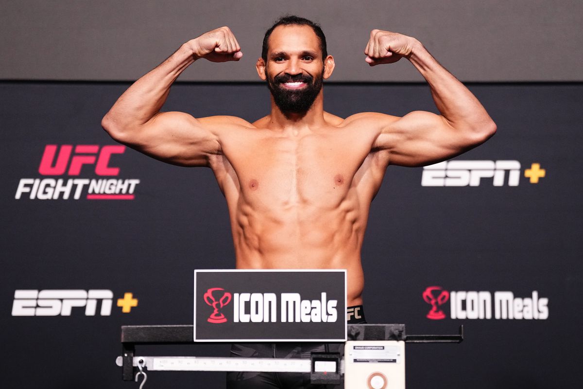 UFC Fight Night : pesée Hernández contre Pereira